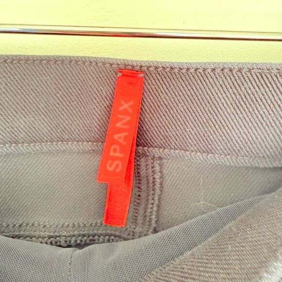 Spanx Women’s Large Black Pull on Pants Jeans - Picture 2 of 5